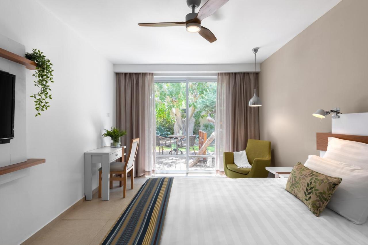 Superior Double or Twin Room Garden View